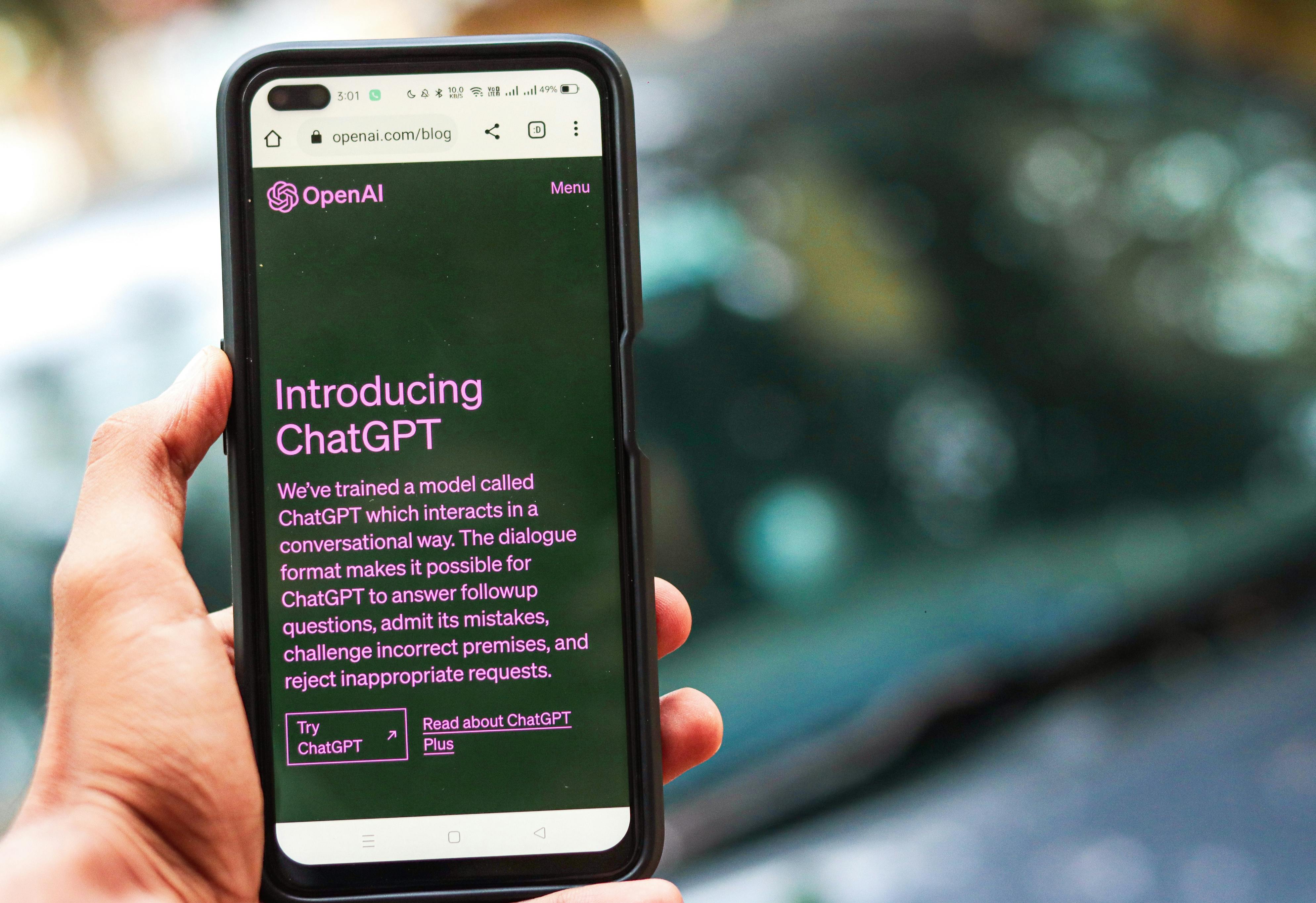 AI Customer Service Solutions for Small Businesses - Learn how small businesses can use affordable AI customer service solutions—like chatbots, virtual assistants, and automated workflows—to respond faster, support more customers, and increase